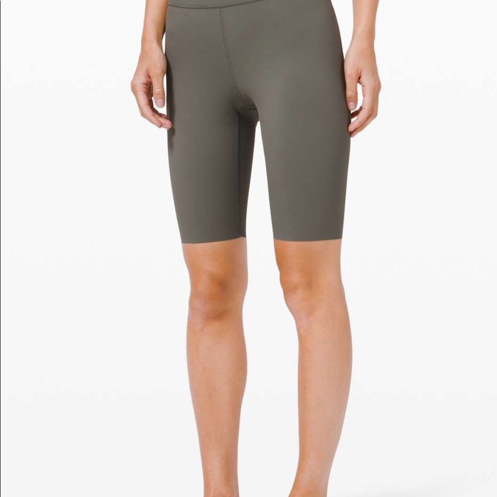 Lululemon Train to Beach High-Rise Short 10"